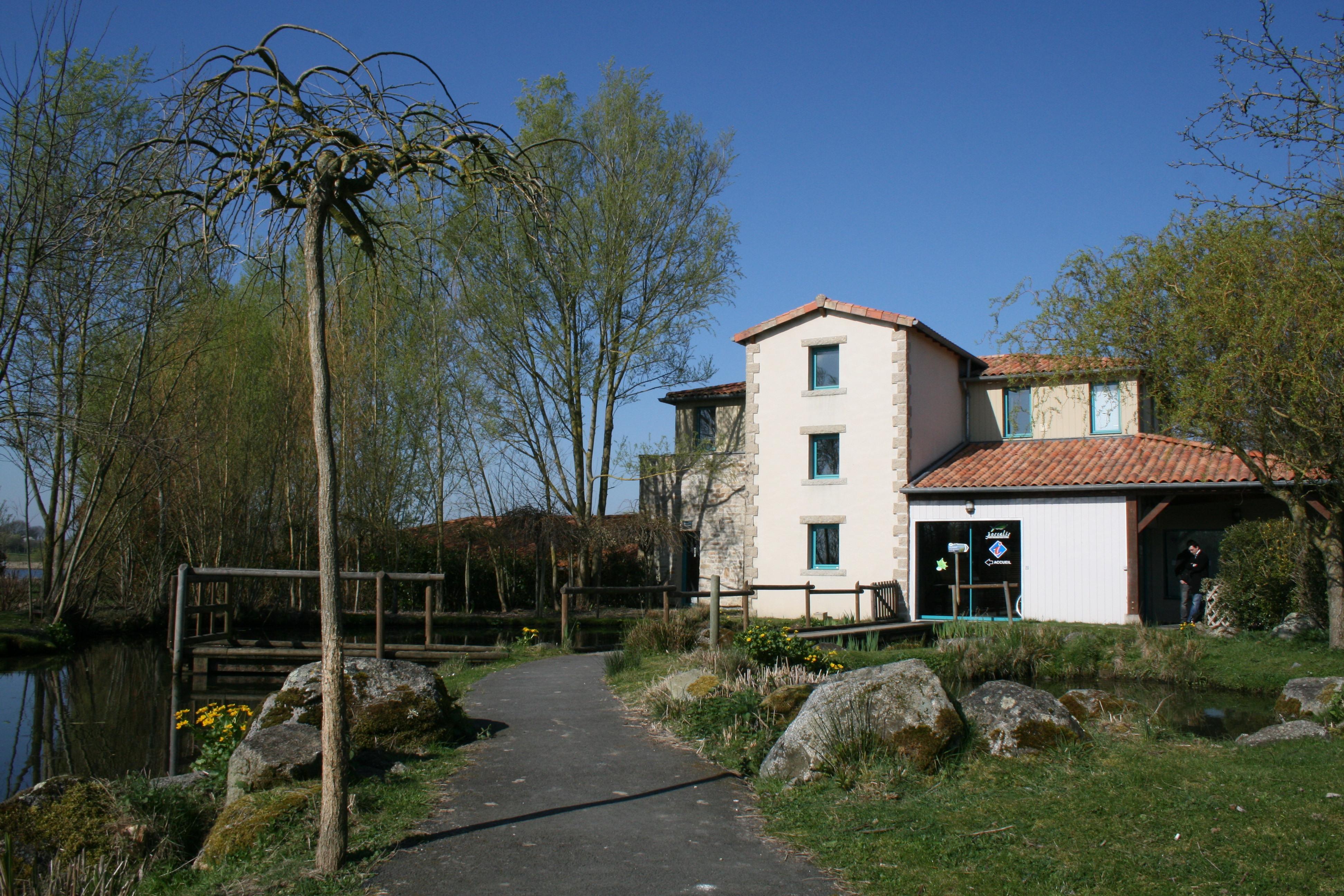 Terres De France - Natura Resort Pescalis Moncoutant Exteriör bild