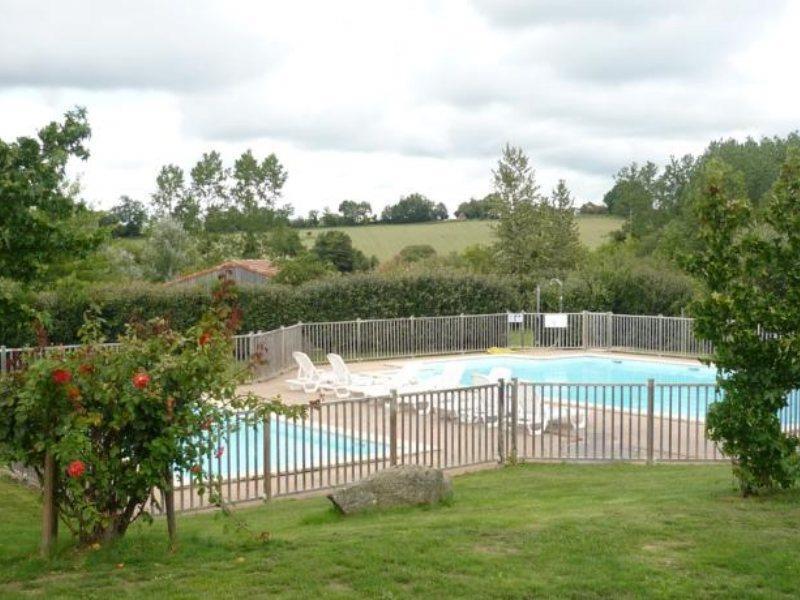 Terres De France - Natura Resort Pescalis Moncoutant Exteriör bild